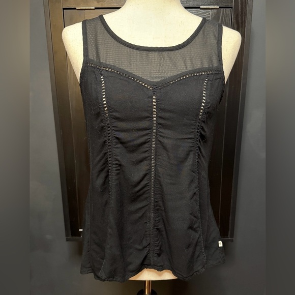 American Eagle Vintage black lighted fitted top. - Picture 1 of 5